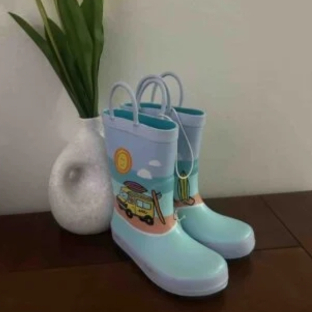 Cat & Jack Blue Kids Rain Boots with Surf Van Design - Picture 14 of 14